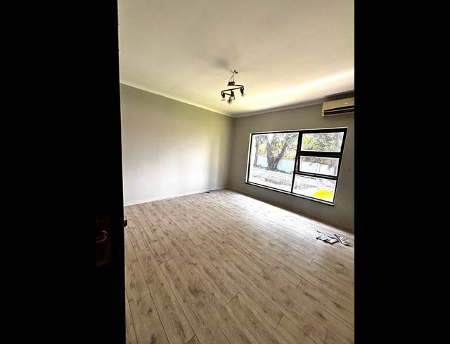 5 BEDROOM FREEHOLD FOR SALE IN MORNINGSIDE